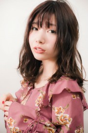 王道愛されフェミニンセミロング